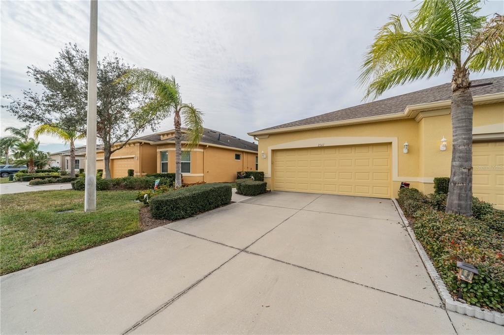 Picture of 2311 Nottingham Greens Drive Unit 2311, Sun City Center, FL 33573