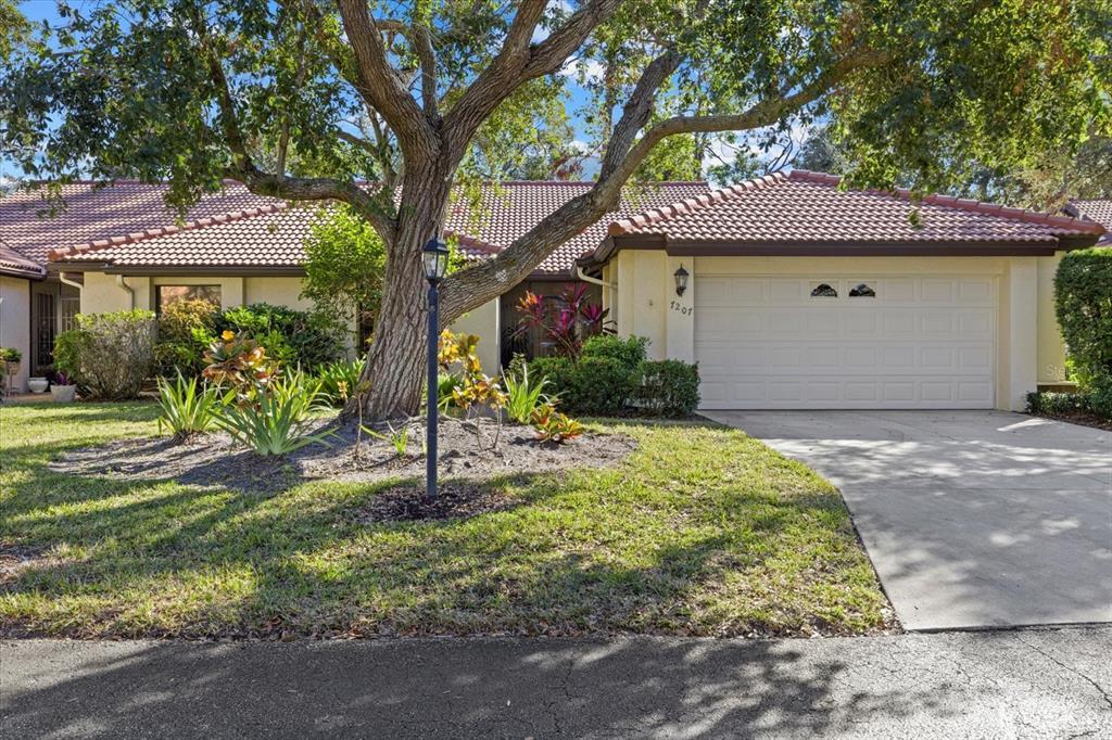 Picture of 7207 Oak Moss Drive Unit 63, Sarasota, FL 34241