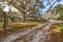 Picture of 1319 Vance Road, Plant City, FL 33566