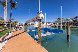 Picture of 367 W Royal Flamingo Drive, Sarasota, FL 34236