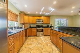 Picture of 131 Mystic Lake Drive N, St Petersburg, FL 33702