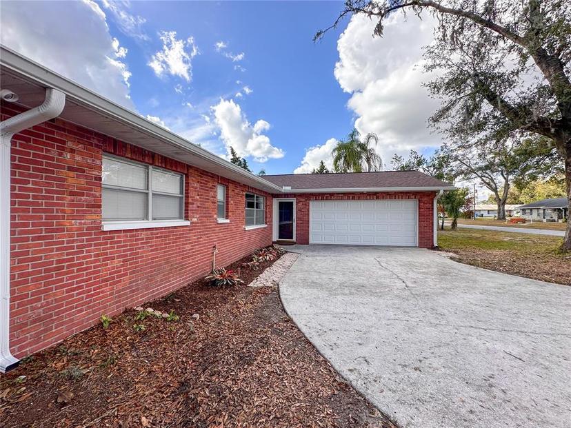 Picture of 222 Mary Ellen Avenue, Seffner FL 33584