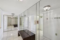 Picture of 5200 Brittany Drive S Unit 1110, St Petersburg, FL 33715