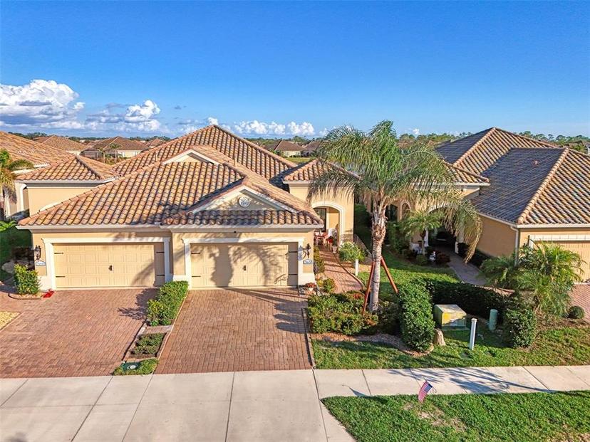 Picture of 21620 Avon Park Court, Venice FL 34293