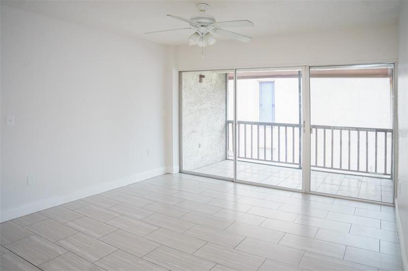 Picture of 3853 S Lake Drive Unit 171, Tampa FL 33614