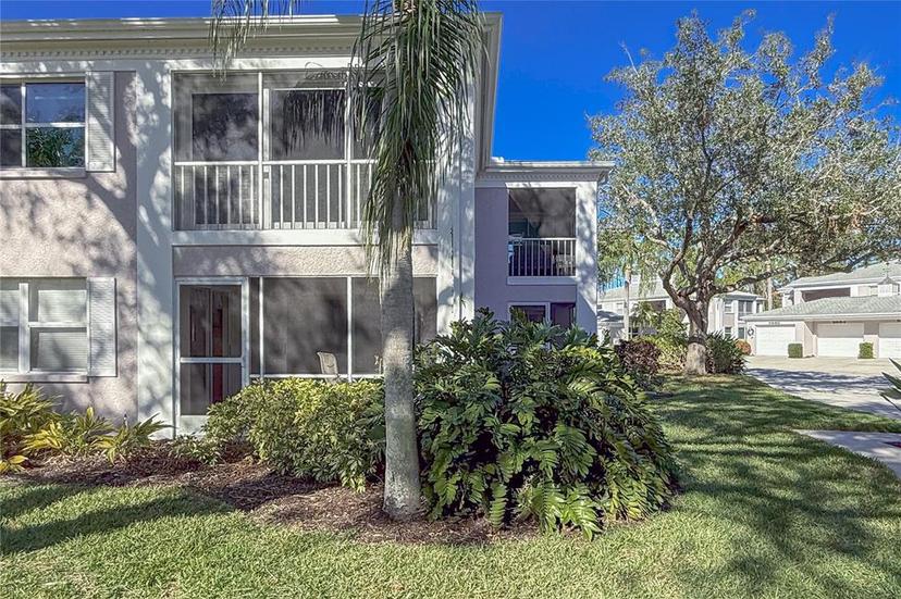 Picture of 5697 Sheffield Greene Circle Unit 51, Sarasota FL 34235