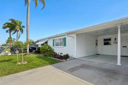 Picture of 5974 Hibiscus Drive Unit 06, Bradenton, FL 34207