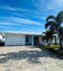 Picture of 9743 36Th Way N Unit 4, Pinellas Park, FL 33782