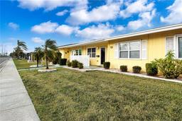 Picture of 1005 Rickenbacker Dr, Sun City Center, FL 33573