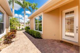 Picture of 4370 Turnberry Cir, North Port, FL 34288