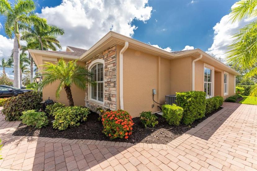 Picture of 4370 Turnberry Cir, North Port FL 34288