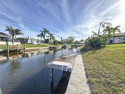 Picture of 5011 Mangrove Point Road, Bradenton, FL 34210