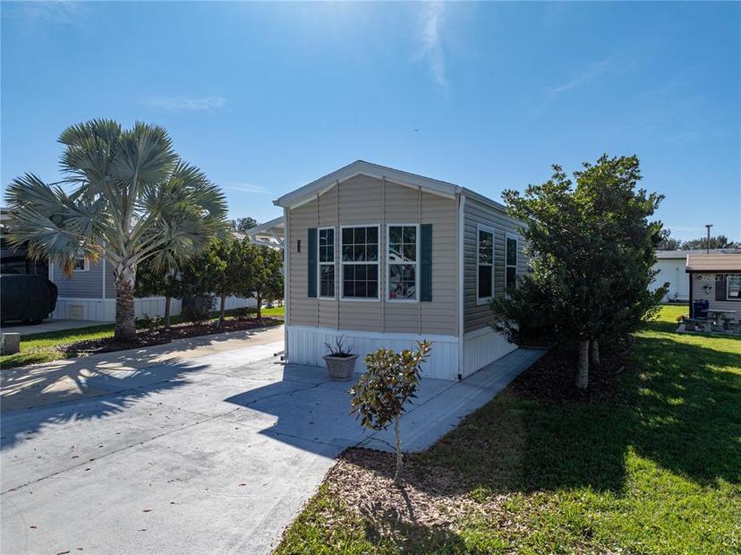 Picture of 5049 Shore Line Drive, Polk City FL 33868