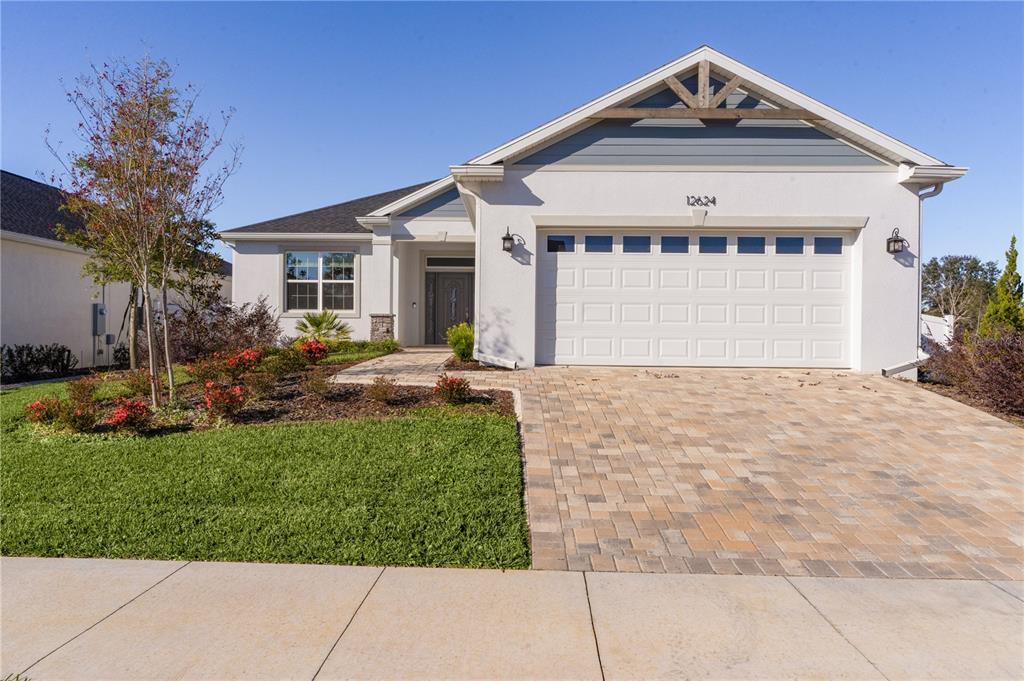 Picture of 12624 NE 49Th Drive, Oxford, FL 34484