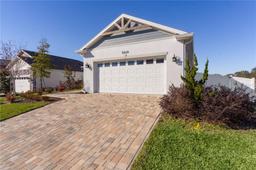 Picture of 12624 NE 49Th Drive, Oxford, FL 34484