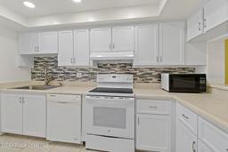 Picture of 7520 Ridgewood Avenue Unit 205, Cape Canaveral, FL 32920