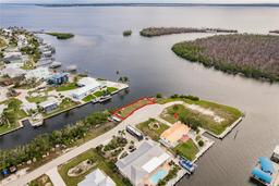 Picture of 2201 Sanibel Boulevard, St James City, FL 33956