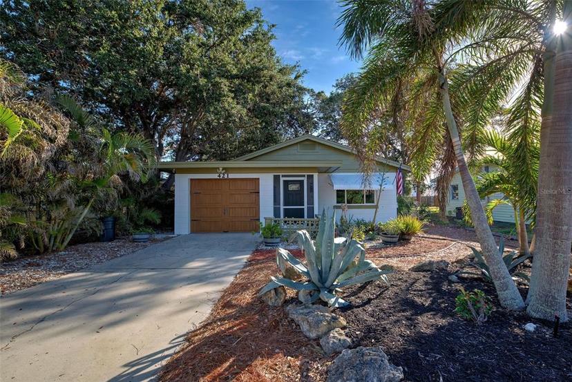 Picture of 421 Riviera Street, Venice FL 34285