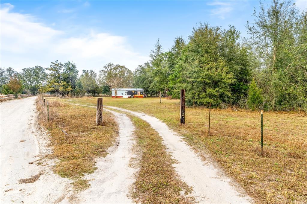 Picture of 14581 SW 129Th Terrace, Archer, FL 32618