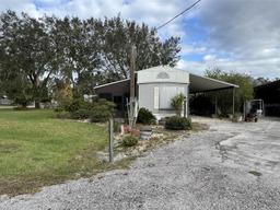 Picture of 10411 Kissimmee Boulevard, Lake Wales, FL 33898