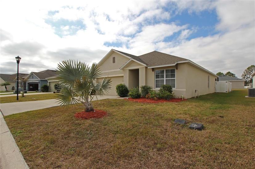 Picture of 433 Montego Bay Drive, Mulberry FL 33860