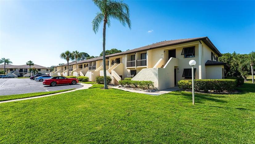 Picture of 4532 Longwater Chase Unit 37, Sarasota FL 34235