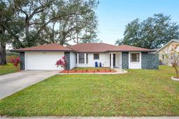 Picture of 1413 Sandalwood Drive, Plant City, FL 33563