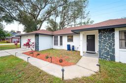 Picture of 1413 Sandalwood Drive, Plant City, FL 33563