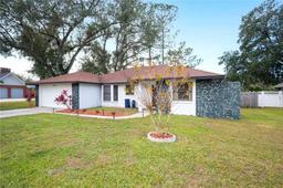 Picture of 1413 Sandalwood Drive, Plant City, FL 33563