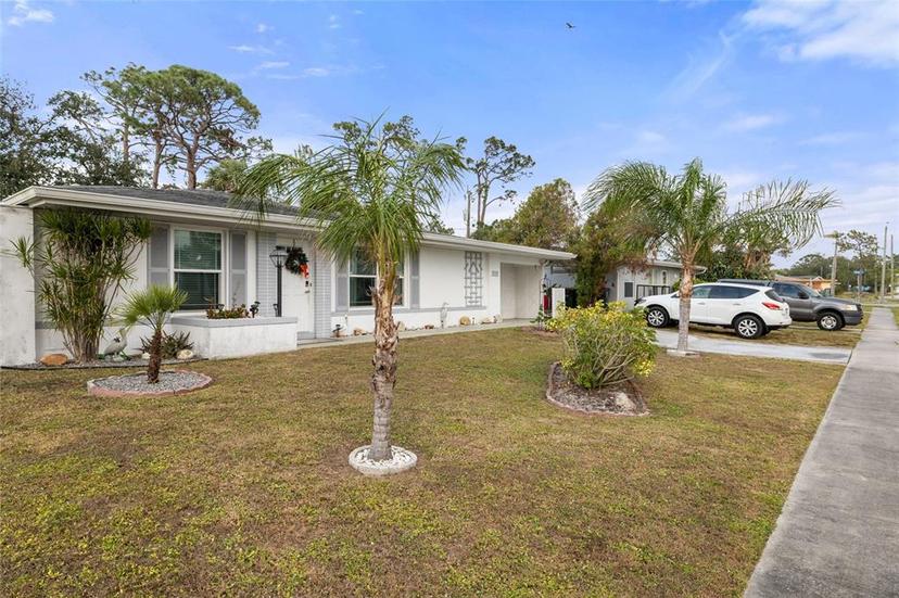 Picture of 8142 Coco Solo Avenue, North Port FL 34287