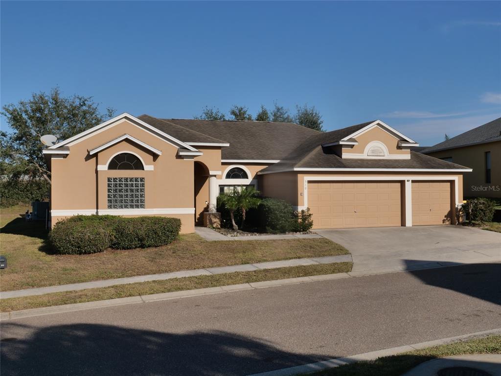 Picture of 510 Coventry Road, Davenport, FL 33897