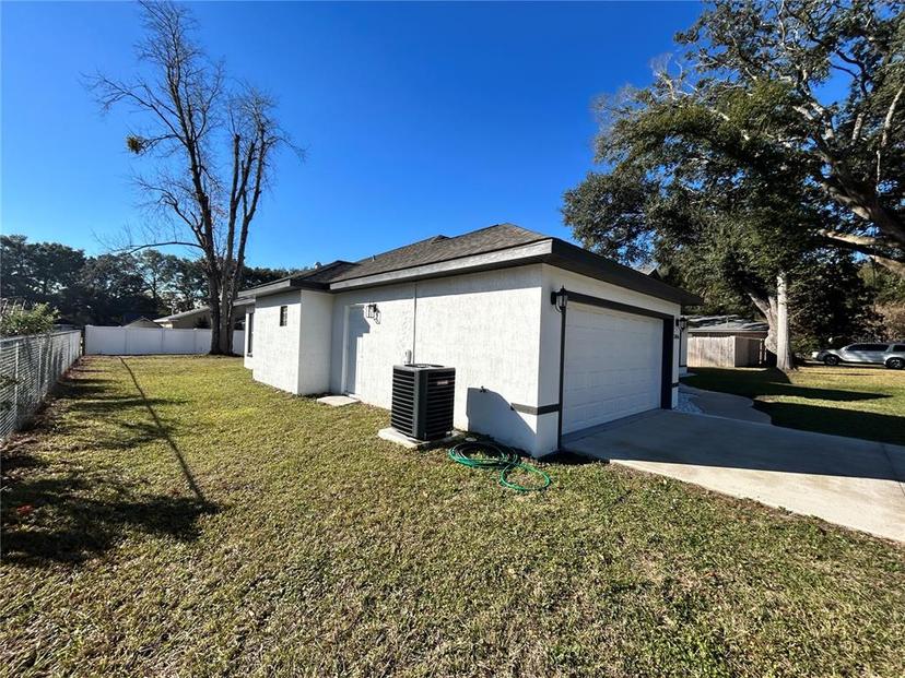 Picture of 1846 NE 127Th Place, Anthony FL 32617