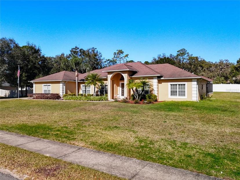 Picture of 305 W Lady Lake Boulevard, Lady Lake FL 32159