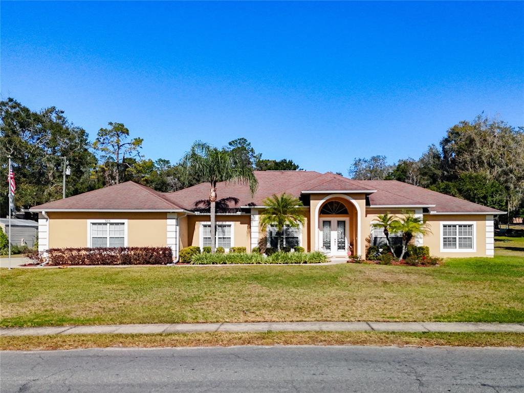 Picture of 305 W Lady Lake Boulevard, Lady Lake, FL 32159