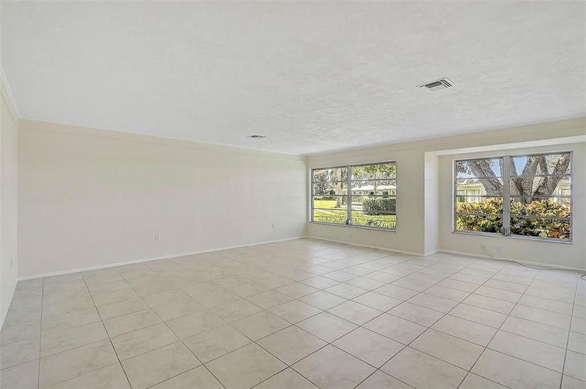 Picture of 1312 Stafford Lane Unit 1427, Sarasota FL 34232