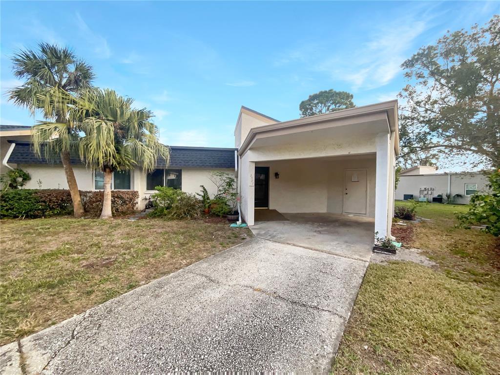 Picture of 2587 Forest Run Court Unit 141B, Clearwater, FL 33761