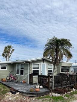 Picture of 2601 Gulf Drive N Unit 510, Bradenton Beach, FL 34217