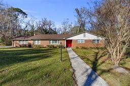 Picture of 9230 NW 10Th Place, Gainesville, FL 32606