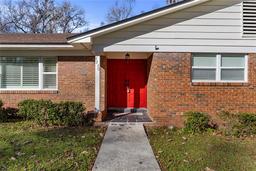 Picture of 9230 NW 10Th Place, Gainesville, FL 32606