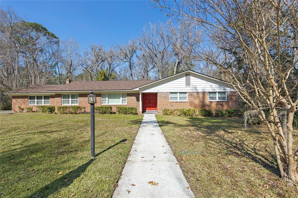 Picture of 9230 NW 10Th Place, Gainesville, FL 32606