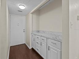 Picture of 90 S Highland Avenue Unit 102, Tarpon Springs, FL 34689