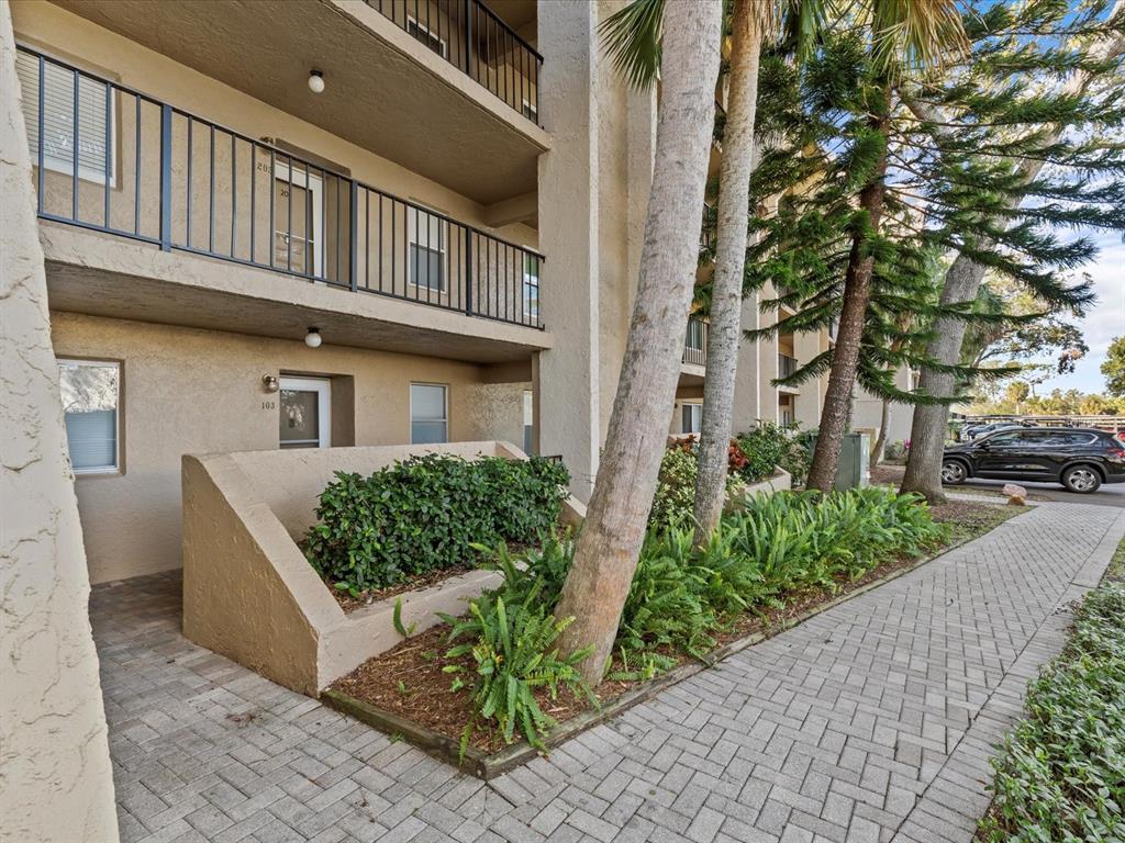 Picture of 90 S Highland Avenue Unit 102, Tarpon Springs, FL 34689