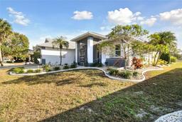 Picture of 326 Caloosa Woods Lane, Sun City Center, FL 33573