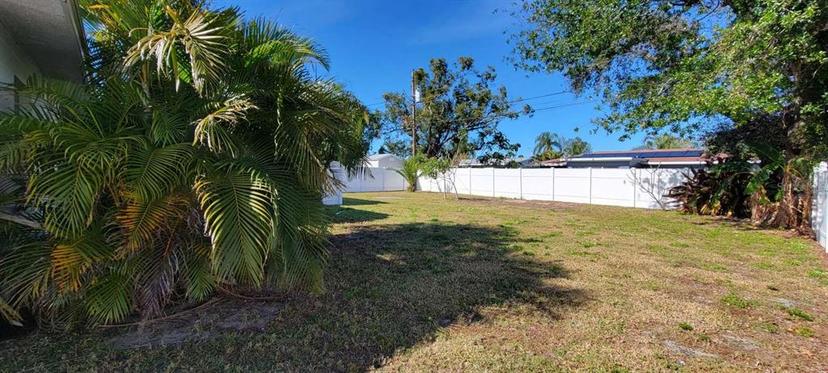 Picture of 10819 86Th Avenue, Seminole FL 33772