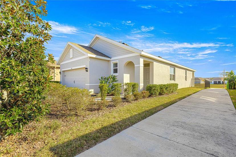 Picture of 5325 Sunshine Drive, Wildwood FL 34785