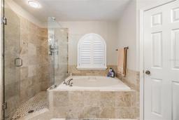 Picture of 2749 Bent Leaf Drive, Valrico, FL 33594