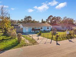 Picture of 314 W Grossenbacher Drive, Apopka, FL 32712