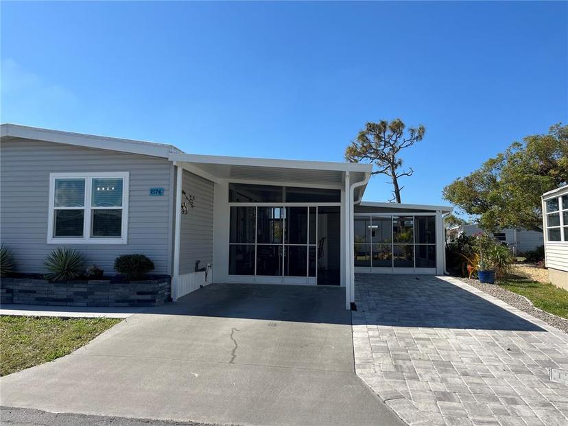 Picture of 874 Baveno Drive, Venice FL 34285