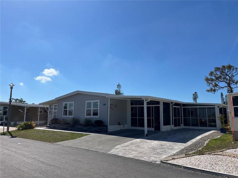 Picture of 874 Baveno Drive, Venice FL 34285