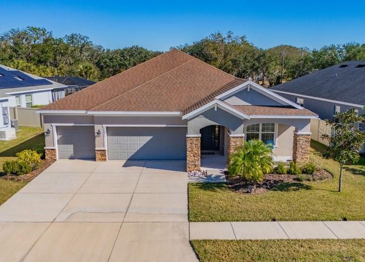 Picture of 17671 Bright Wheat Drive, Lithia, FL 33547